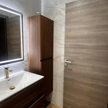 Juan Les Pins 24 Personn Near Antibes